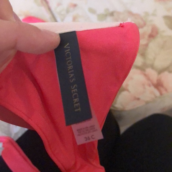 Strapless Victoria’s Secret bathing suite top - Picture 2 of 3
